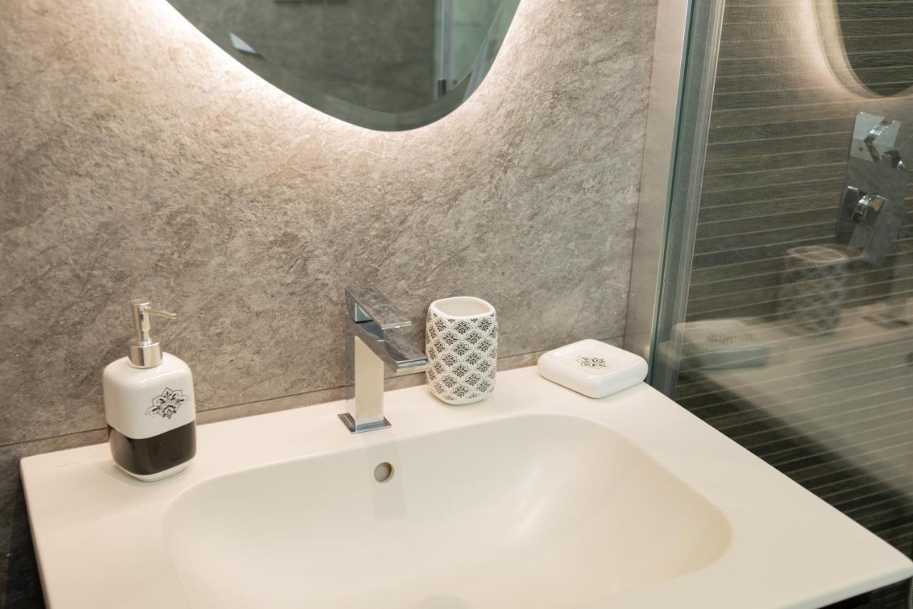 Eutuxia Apartment Таранто Екстериор снимка